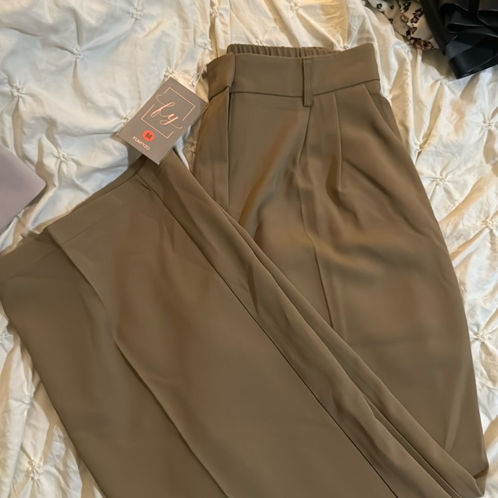 Women’s tan trouser